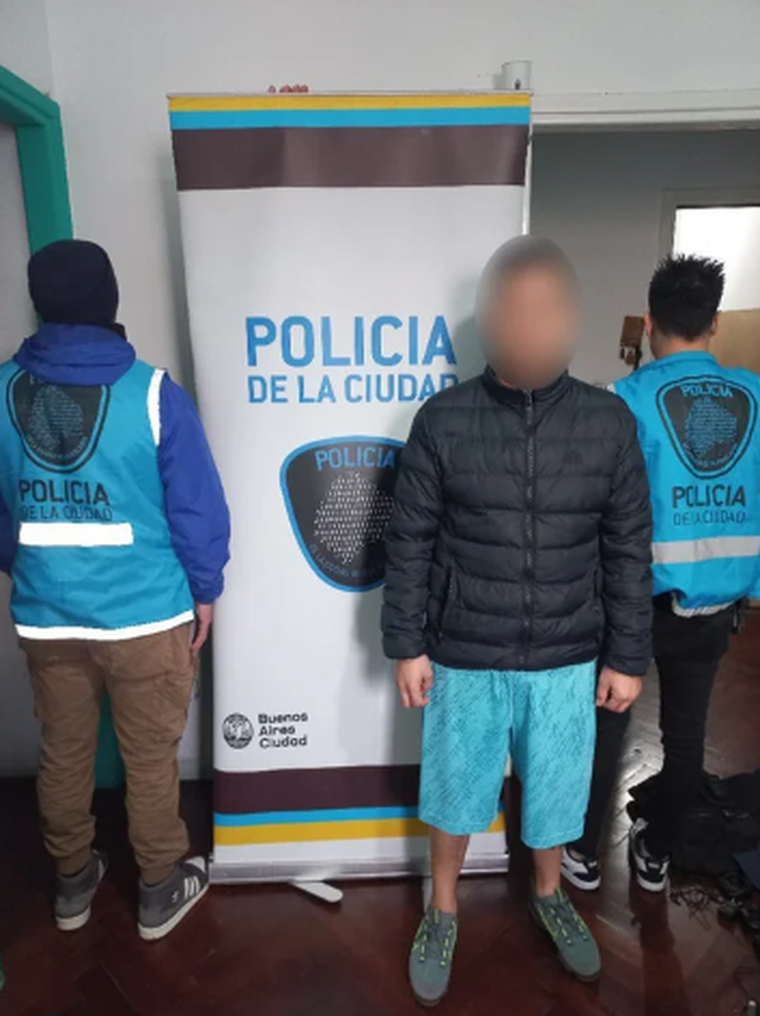 El hombre tenía antecedentes. El hombre tenía antecedentes.