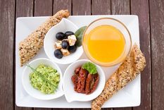 Te contamos cómo debes alimentarte para arrancar en forma óptima la jornada.