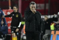 El Globo hizo historia en Avellaneda y su técnico no ocultó la emoción. Foto: FotoBaires El Globo hizo historia en Avellaneda y su técnico no ocultó la emoción. Foto: FotoBaires