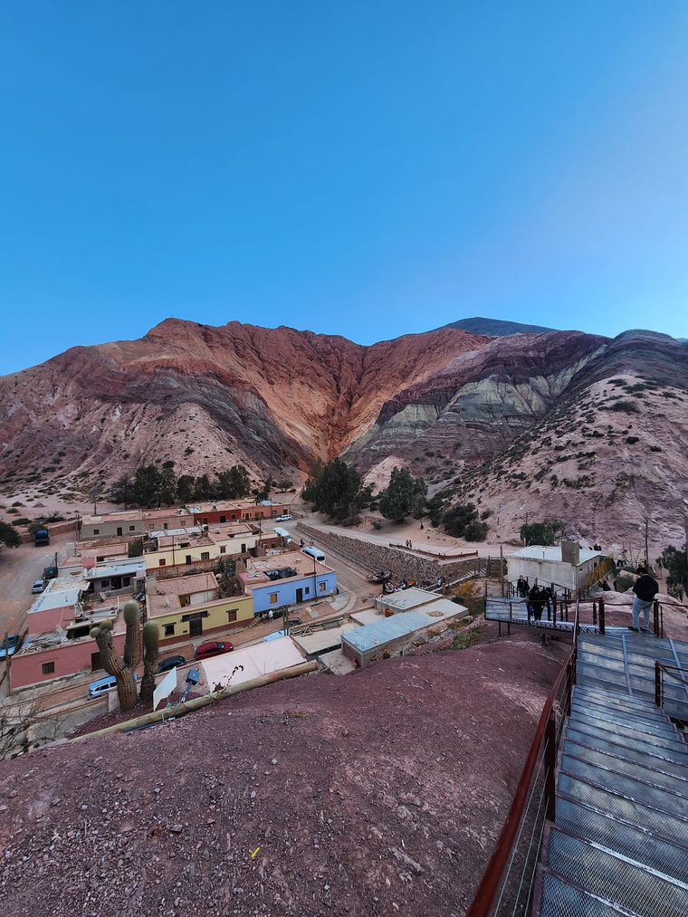 Purmamarca deslumbra con sus colores y su calma andina. Purmamarca deslumbra con sus colores y su calma andina.