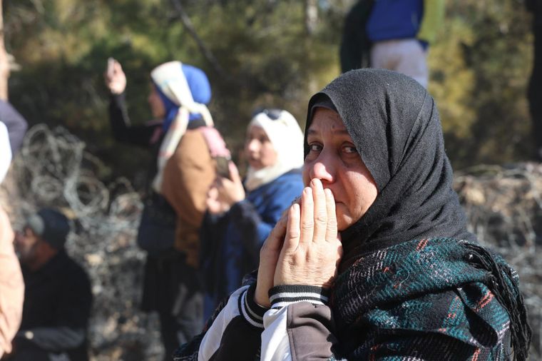 Miles de sirios huyeron hacia Líbano tras la ocupación rebelde. Foto: EFE