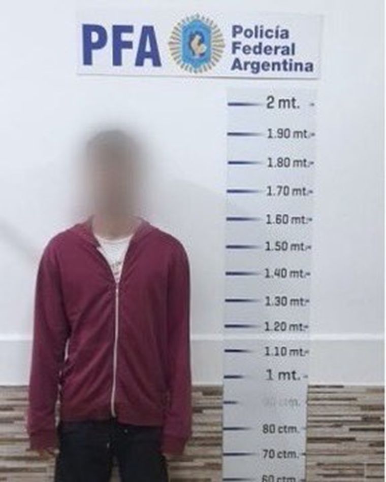El hombre fue detenido cuando llegó en micro desde Buenos Aires. Foto: X