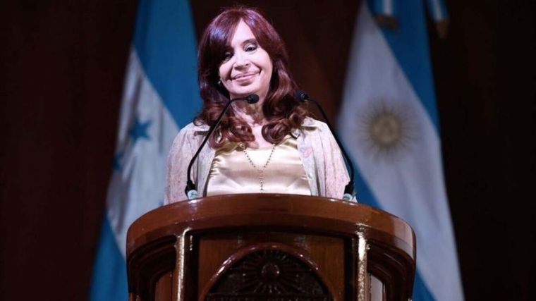 CFK Cristina Fernández de Kirchner acusó a las corrientes libertarias de buscar la supresión del Estado en su máxima expresión”. Foto: Telam