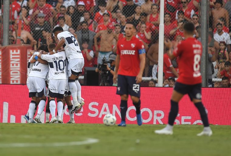 Gimnasia le ganó a Independiente de visitante. Foto: Télam