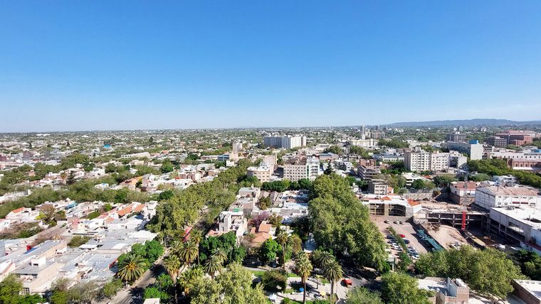 Pronóstico del SMN: el sábado tendrá 30°C de máxima y viento moderado del sudeste en Mendoza.