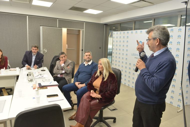 La reunión fue presidida por el senador Walther Marcolini La reunión fue presidida por el senador Walther Marcolini