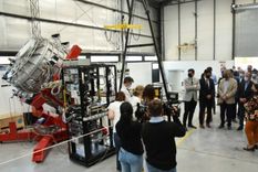 El telescopio QUBIC analizará las huellas de las ondas gravitacionales, ocurridas hace 13.800 millones de años con la creación del universo. Foto: Presidencia CNEA