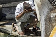 La ola de calor continúa esta semana en la provincia y hay alerta roja. Foto: Efe.
