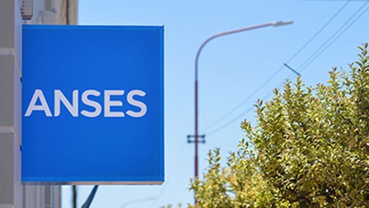 La Anses paga este viernes haberes superiores al mínimo y asignaciones.