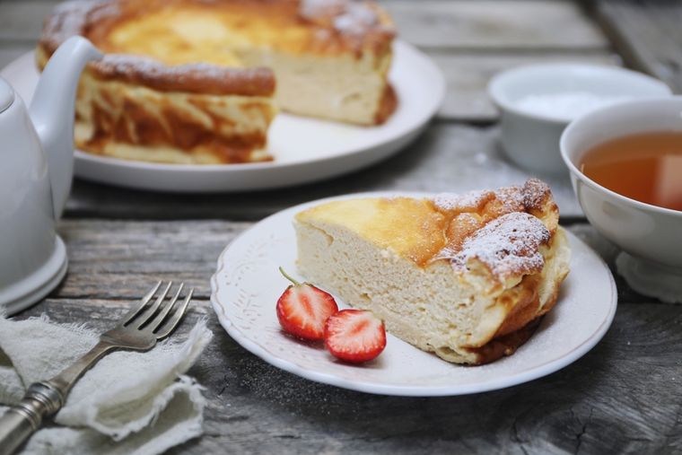 La receta de pastel de yogur griego sin harina se puede hacer sin azúcar, usando frutas o endulzantes naturales. La receta de pastel de yogur griego sin harina se puede hacer sin azúcar, usando frutas o endulzantes naturales.
