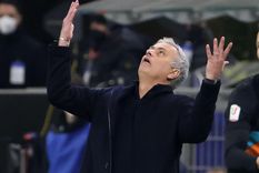 Mourinho estaría en una lista de candidatos de la CBF para agarrar como nuevo DT de Brasil. Foto: efe