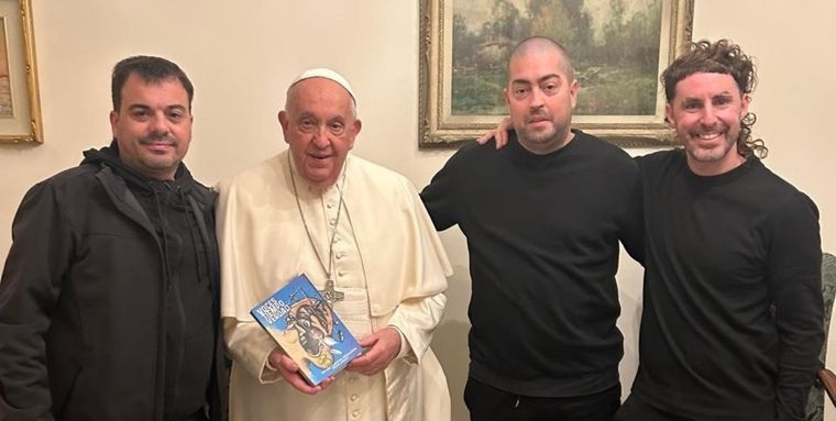 El papa Francisco junto a Luis Lamas, Pato Fontanet y Juano Falcone Foto: X