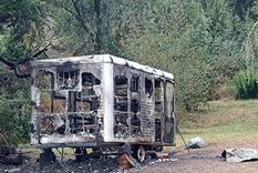 un grupo mapuche incendio un puesto de gendarmeria nacional en villa mascardi