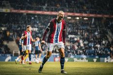 Erling Haaland tuvo un gran gesto con su familia al cambiarse el nombre en su camiseta de la Selección de Noruega.