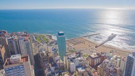 Mar del Plata ocupa un lugar en el podio de los destinos más buscados por los argentinos este mes.