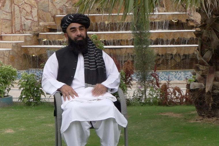 Zabihullah Mujahid afirma que los derechos de las mujeres y la libertad de expresión deben ser analizados "desde la perspectiva de la sharía".