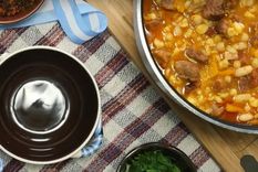 Con todos los ingredientes juntos se consigue el verdadero sabor de un buen locro casero. Foto: cucinare.tv
