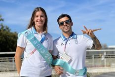 La regatista Eugenia Bosco junto con José Maligno Torres, medalla de oro en 2024 en ciclismo BMX.? Foto: @PrensaCOA