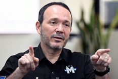 Gustavo Villatoro es el ministro de Justicia y Seguridad Pública de El Salvador, a cargo de la "guerra contra las pandillas".