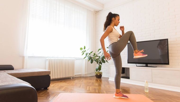 Qué ejercicios hacer para bajar de peso rápidamente (Shutterstock).