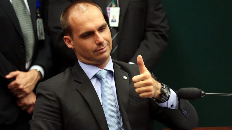 El hijo del presidente brasileño tiene covid. Foto: Infobae.