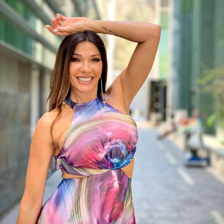 Catherine Fulop nos entrega tres vestidos extra favorecedores para todas las mujeres mayores de 50 años Foto: Instagram