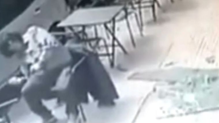 El hecho ocurrió en la cafetería y panadería Candela.