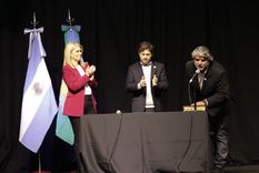 El gobernador bonaerense Axel Kicillof junto a la vicegobernadora Veronica Magario, en el acto de jura de Walter Correa como ministro de Trabajo de la provincia de Buenos AIres Foto: Prensa Gobierno de la Provincia de Buenos Aires