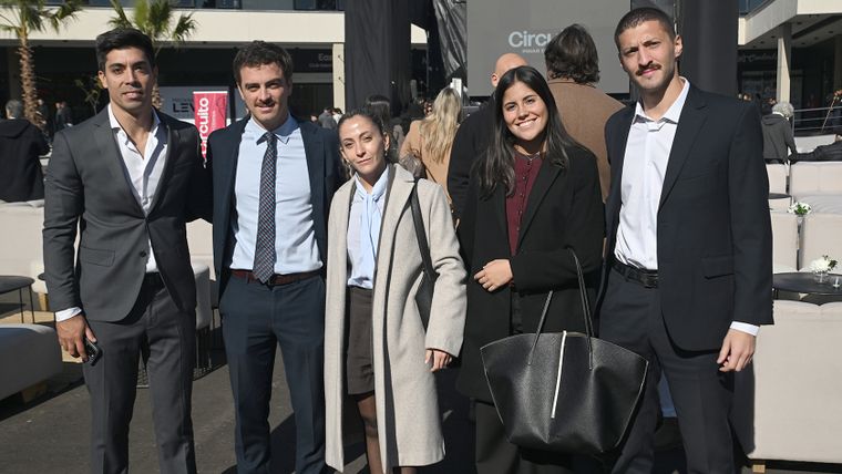 Emiliano Barta, Juan Manuel Lavado , Giuliana D‘ Andrea, Sofía Salina Indovino y Octavio Carbone Sottano. Emiliano Barta, Juan Manuel Lavado , Giuliana D‘ Andrea, Sofía Salina Indovino y Octavio Carbone Sottano.