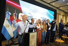 Juan Schiaretti encabezó este miércoles el primer encuentro de estrategia con el lanzamiento de su candidatura a diputao nacional por El exgobernador de Córdoba y actual primer candidato a diputado nacional por la alianza Provincias Unidas.