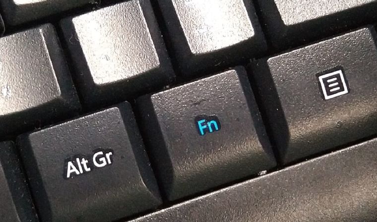  Su funci&oacute;n principal es simple y poderosa: llevar el cursor al final.