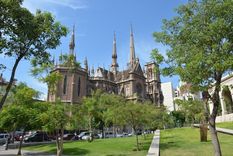 Córdoba permite conocer su historia visitando emblemáticos edificios, espacios y monumentos.