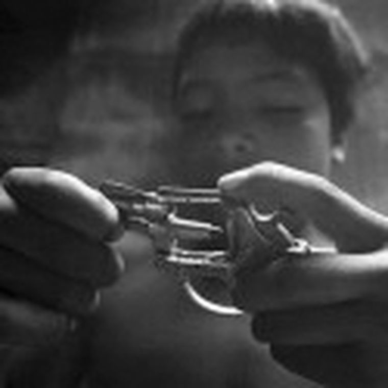 Niños y armas.