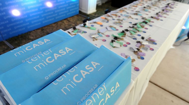 El vocero Manuel Adorni anuncio la eliminación de los fondos fiduciarios que maneja el Estado, entre ellos el Procrear Foto: ALF PONCE MERCADO / MDZ