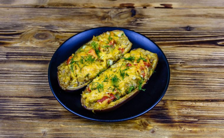Berenjenas rellenas Una receta simple y deliciosa para hacer en pocos minutos. Foto: Shutterstock