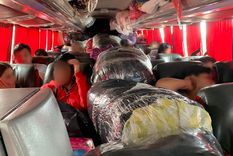 Así viajaban personas que venían a Mendoza. Foto: Gentileza