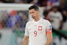 Lewandowski, frustrado por la eliminación de Polonia. Foto: EFE Lewandowski, frustrado por la eliminación de Polonia. Foto: EFE