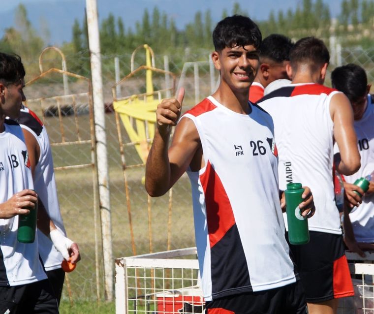 El Cruzado, con pulgar arriba. Foto: Prensa Maipú.