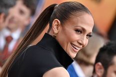 Jennifer Lopez es todo un ícono de la moda y sorprendió una vez más a sus seguidores Foto: Freepick