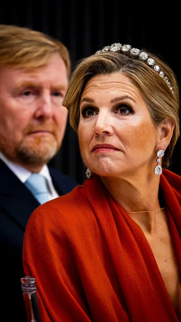 La tiara de 27 diamantes que Máxima lució en Surinam. La tiara de 27 diamantes que Máxima lució en Surinam.