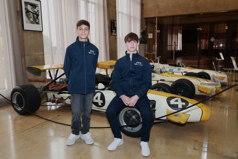 Palotini y Díaz, los argentinos de Alpha 54 Racing en la Fórmula 4 Italiana. Palotini y Díaz, los argentinos de Alpha 54 Racing en la Fórmula 4 Italiana.
