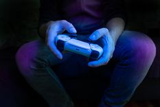 PlayStation Plus sorprende con más de 40 juegos gratuitos.
