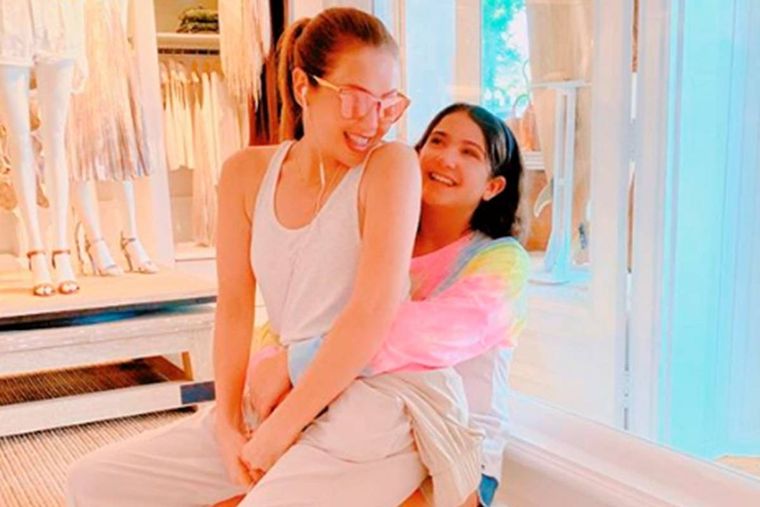 Thalía y su hija Sabrina Sakae Foto: Archivo