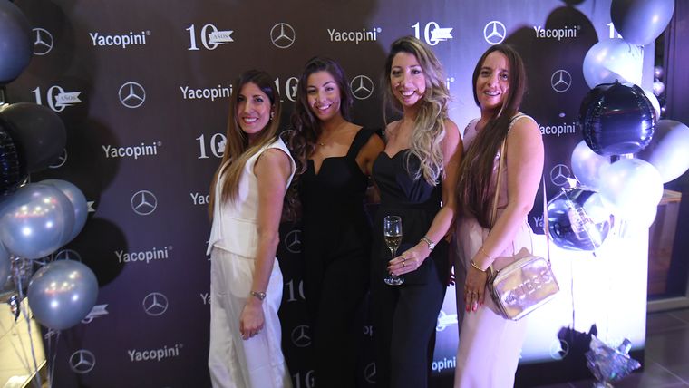 Manuelita Carubin, Jess Lazo, Melisa Lazo y Ayelén Mantello. Manuelita Carubin, Jess Lazo, Melisa Lazo y Ayelén Mantello.