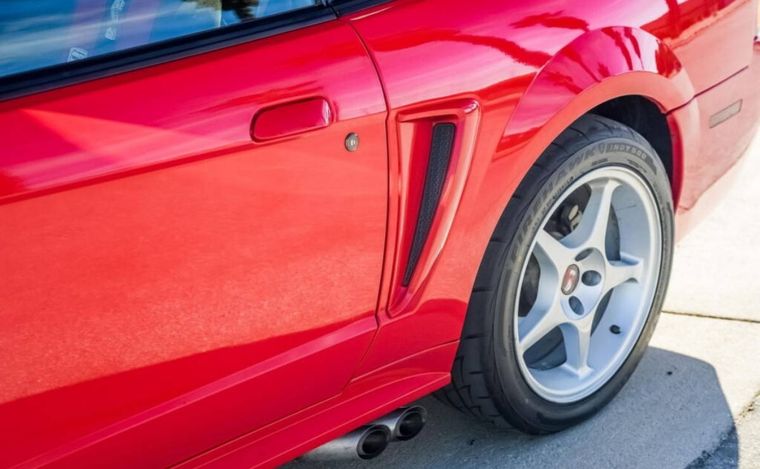 Ford Mustang SVT Cobra R