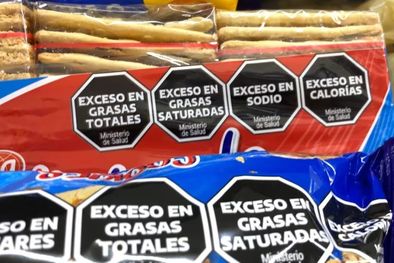 MDZol | Octógonos negros que la mismísima ley puso al alcance de mis ojos, para que me entere de lo mal que me hace ese producto alimenticio. Foto: Gentileza Pablo Gómez.