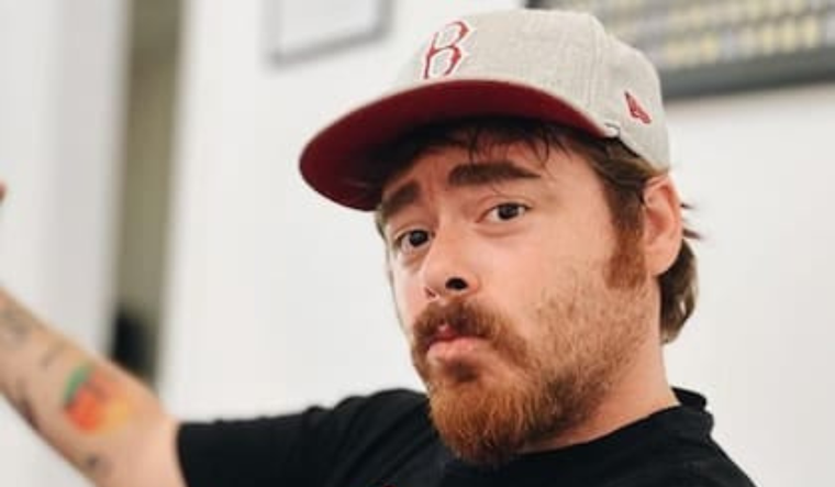 Migue Granados conduce el exitoso podcast La Cruda Foto: Captura Instagram