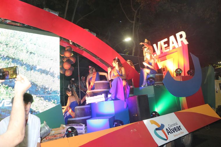 La Vía Blanca se realiza el viernes previo al Acto Central de la Fiesta de la Vendimia. Foto: Gobierno de Mendoza