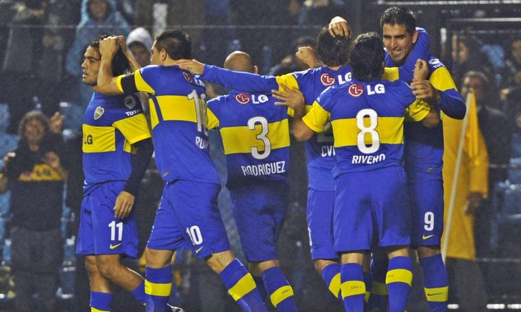 El delantero fue campeón invicto con el Xeneize en 2011. Foto: Publicada en lanumero12.com.ar