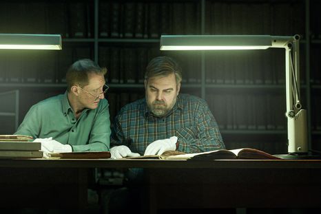La miniserie sueca de Netflix parte de un doble crimen ocurrido en Linköping y sigue una investigación que se extiende durante años. La miniserie sueca de Netflix parte de un doble crimen ocurrido en Linköping y sigue una investigación que se extiende durante años.